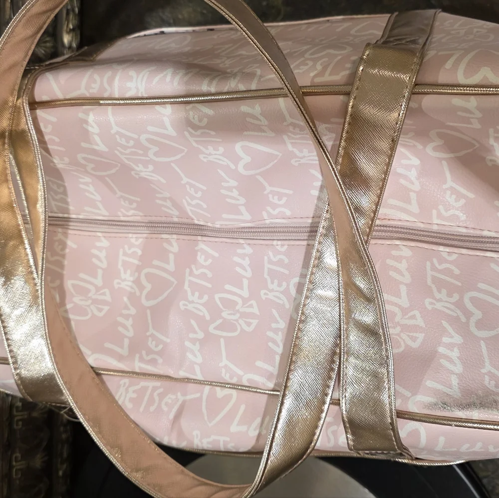 Luv Betsey By Betsey Johnson Weekender Travel Bag. - Picture 3 of 11